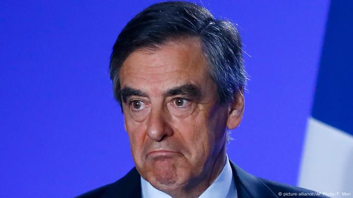Frankreich Francois Fillon in Paris (picture-alliance/AP Photo/F. Mori)