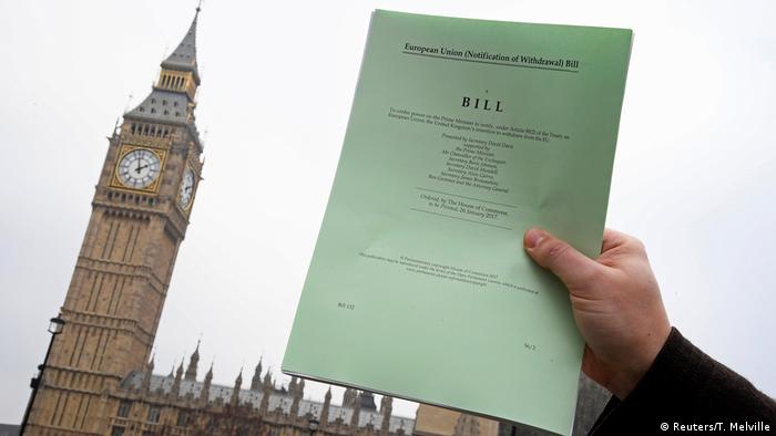 Großbritannien Brexit Gesetz Symbolbild (Reuters/T. Melville)