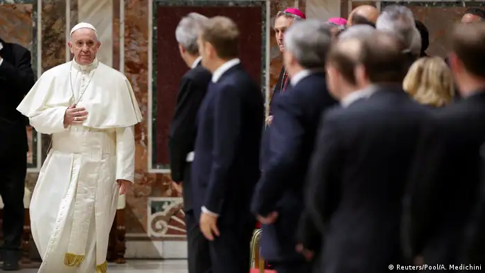 Vatikanstadt - Papst Franziskus empfängt EU Vertreter (Reuters/Pool/A. Medichini)