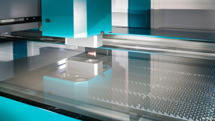 Laser Edge Ablation machine at Manz AG