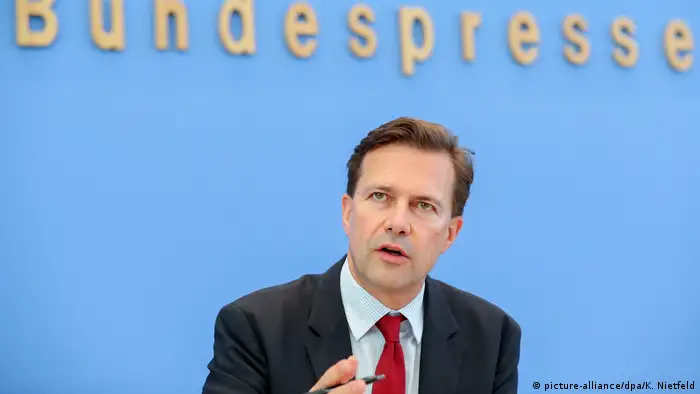 Steffen Seibert (picture-alliance/dpa/K. Nietfeld)