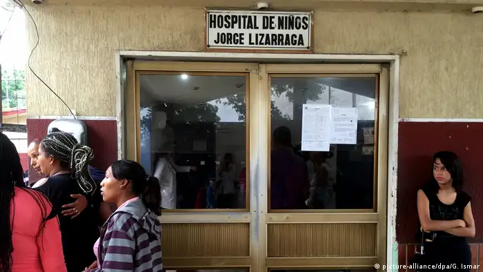 Venezuela Versorgungskrise Krankenhaus (picture-alliance/dpa/G. Ismar)
