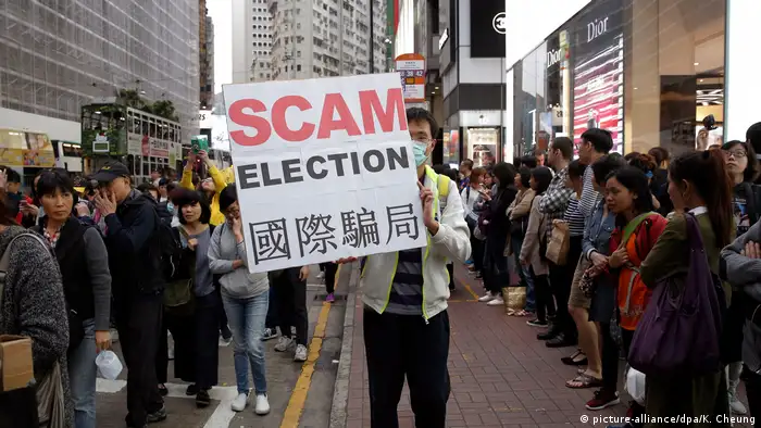 Wahlen in Hongkong (picture-alliance/dpa/K. Cheung)