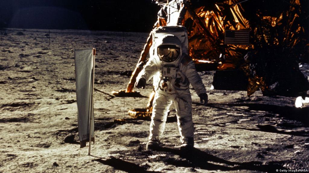 Russia Wants To Check Truth Of 1969 Us Moon Landing News Dw 24 11 2018