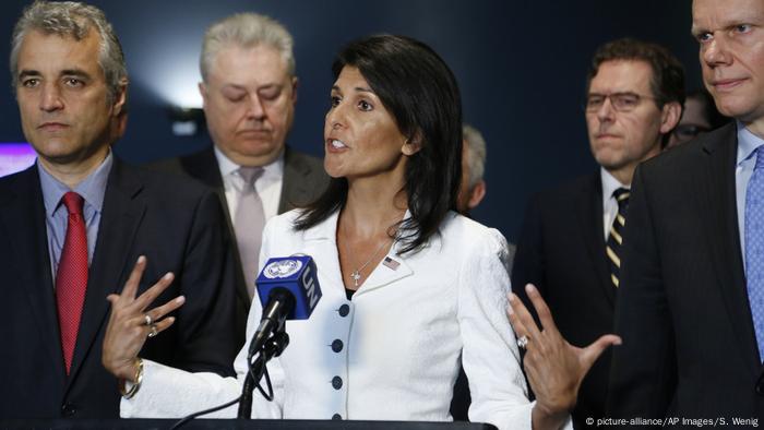 UN-Botschafterin der USA Nikki Haley (picture-alliance/AP Images/S. Wenig)