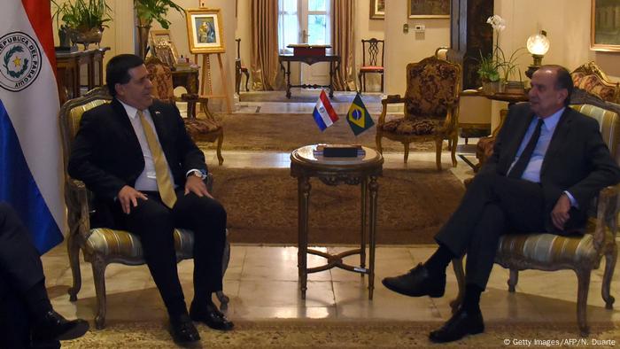 Paraguay Horacio Cartes und Aloysio Nunes Ferreira in Asuncion (Getty Images/AFP/N. Duarte)