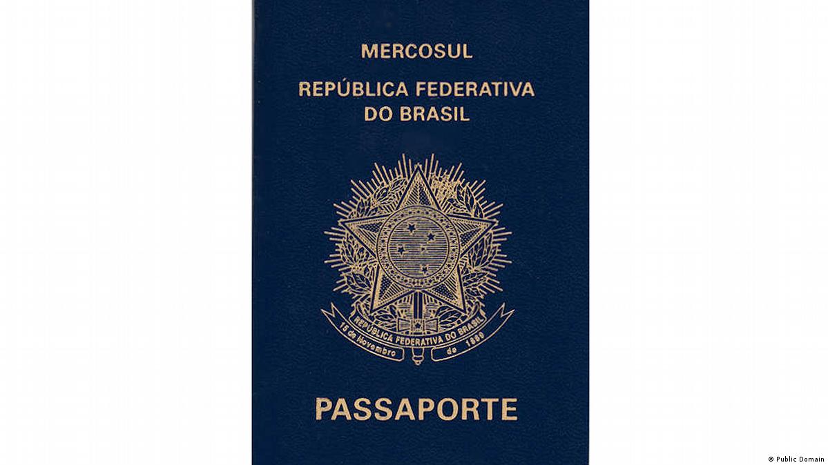 Posso manter dupla cidadania brasileira e americana? - AG Immigration