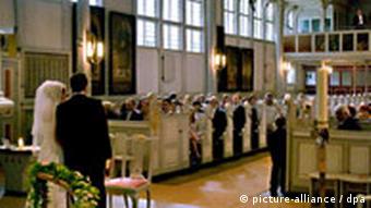 Όλα πρέπει να είναι στην εντέλεια. Ακόμη και η ημερομηνία