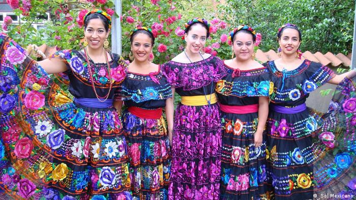 La danza folclórica mexicana echa raíces en Alemania | Vivir y trabajar en  Alemania | DW 