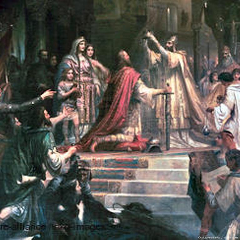 Почему коронация Карла Великого была важна для его современников?