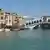Die Rialtobrücke in Venedig
