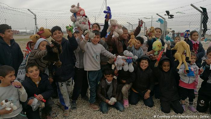 Bildergalerie - Wie irakische Kinder unter dem Krieg gegen den IS leiden (Courtesy of Friedensbrücke - Gelder)