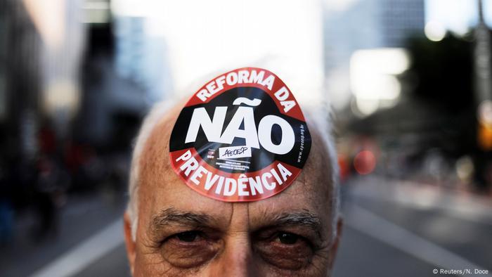 Brasilien Proteste der Arbeiter gegen geplannte Arbeitsreformen (Reuters/N. Doce)