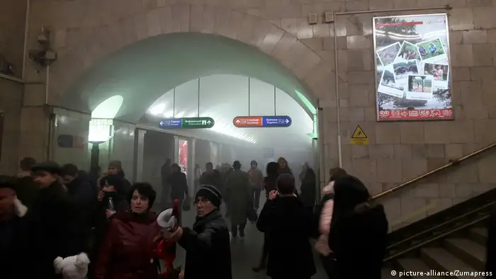 Russland Explosion Metro in Sankt Petersburg