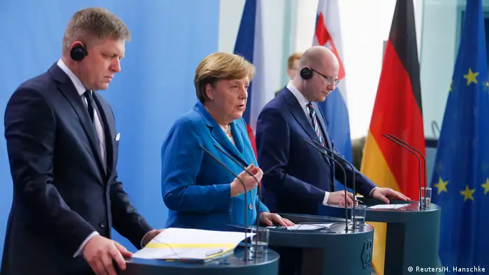 Deutschland Treffen Fico und Sobotka mit Merkel in Berlin (Reuters/H. Hanschke)