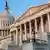Здание Сената и Конгресса США на Капитолийском холме в Вашингтоне