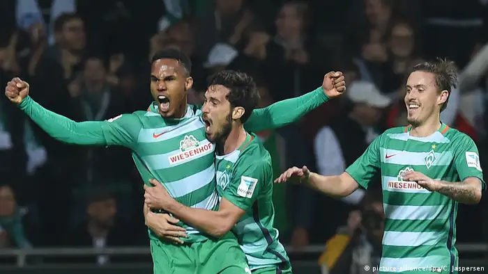 Fußball Bundesliga SV Werder Bremen - FC Schalke 04 (picture-alliance/dpa/C. Jaspersen)