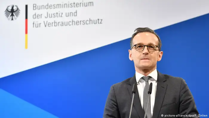 Bundesjustizminister Maas - Kinderehen und Hasskommentare im Internet (picture-alliance/dpa/P. Zinken)
