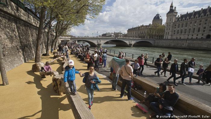Frankreich Paris - Seine (picture-alliance/AP Photo/M. Euler)