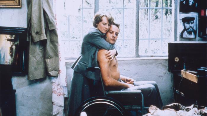 Filmstill - Tagebuch für meine Lieben, 1987 (Rollstul-Szene)