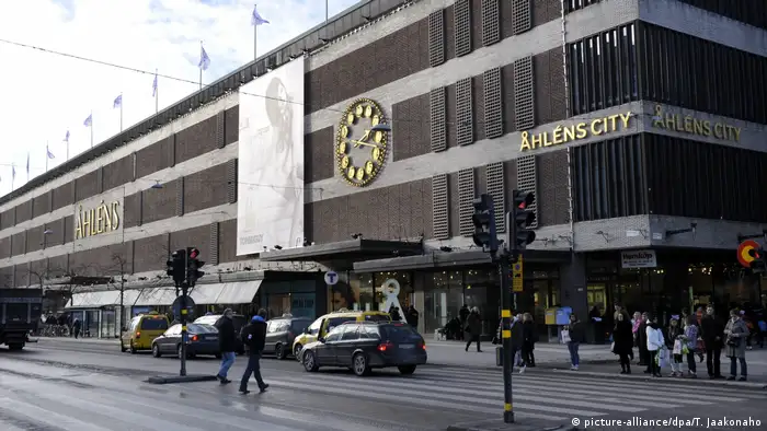Schweden ARCHIVBILD Stockholm Einkaufszentrum Ahlens City (picture-alliance/dpa/T. Jaakonaho)