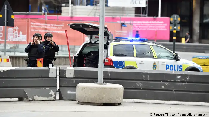 Schweden Stockholm LKW fährt in Menschenmenge (Reuters/TT News Agency/N. Johansson)