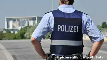 Symbolbild Polizei am Kanzleramt