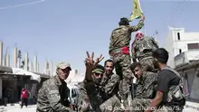 سوريا: المقاتلون الأكراد ينسحبون من مناطق حدودية مع تركيا