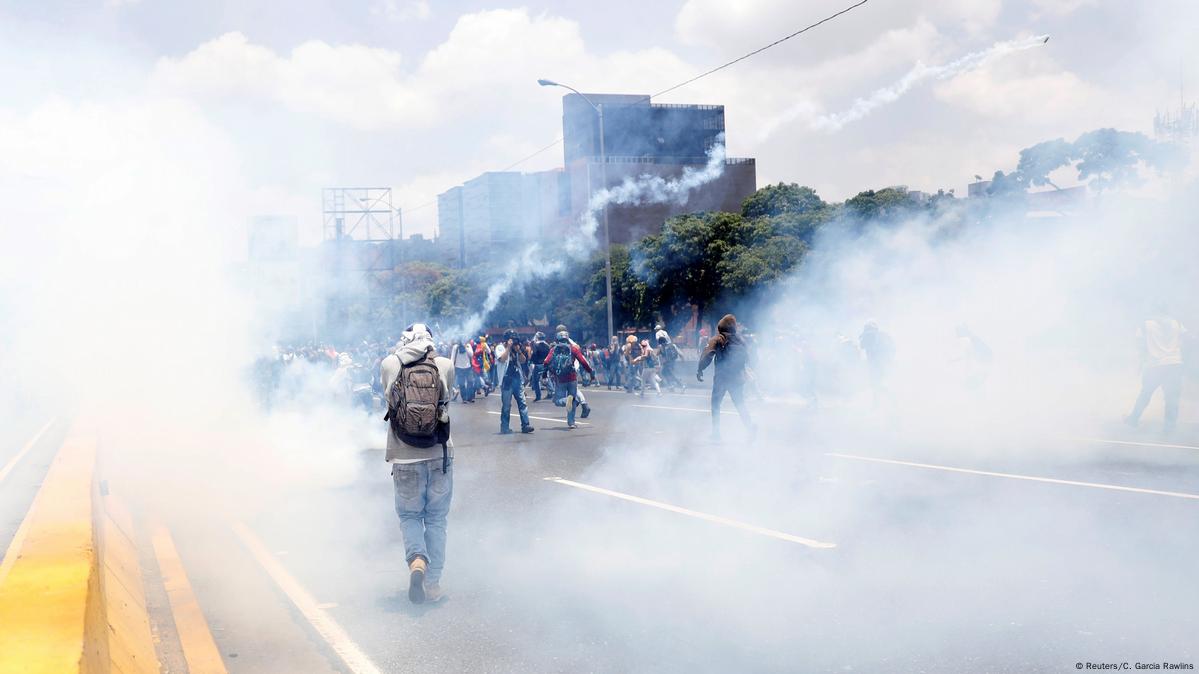 En Venezuela crece cifra de muertos en protestas populares DW 12/04