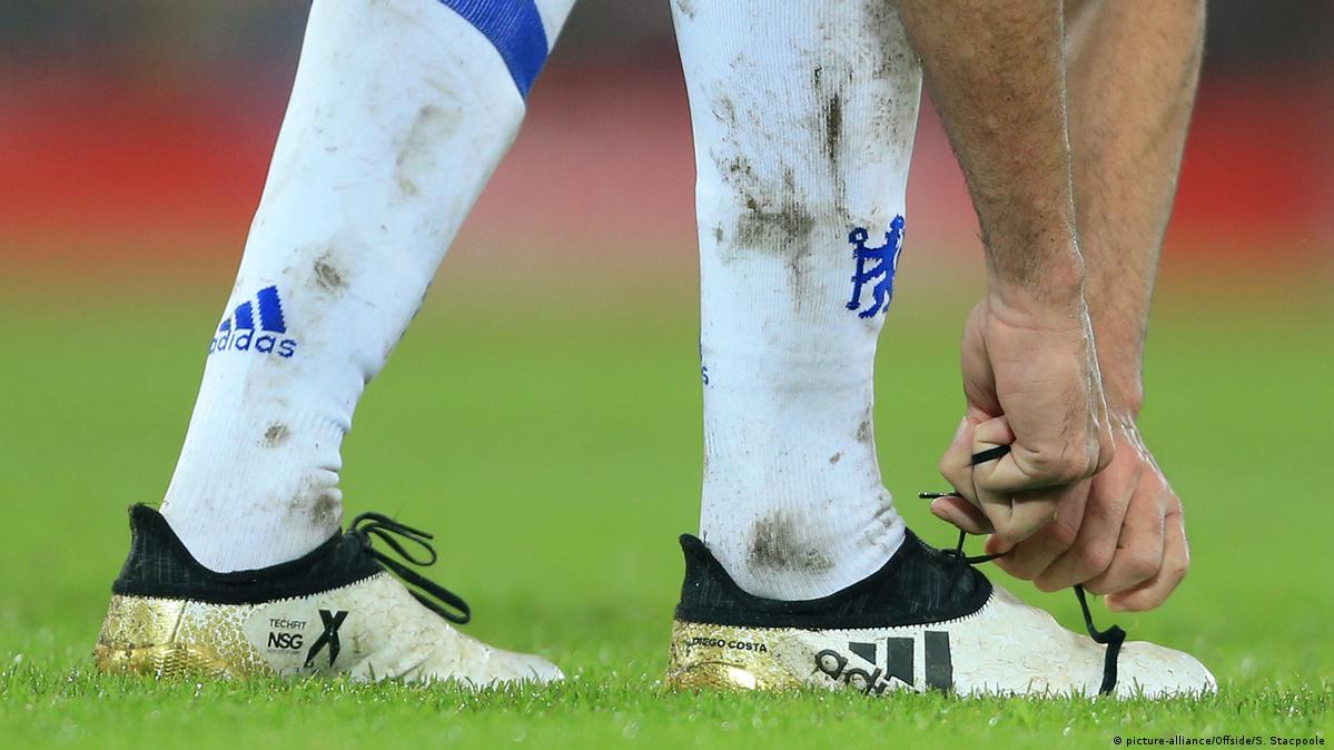 Researchers discover why shoelaces come untied DW 04/12/2017