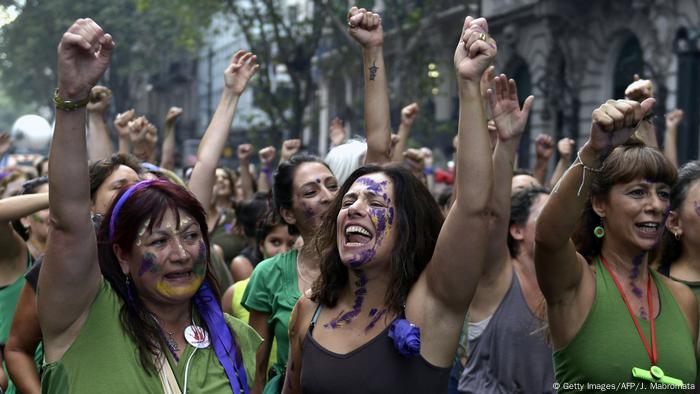 Argentinien Ni una menos Proteste Frauen (Getty Images/AFP/J. Mabromata)