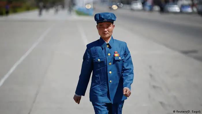Nordkorea Straßenszene aus Pjöngjang