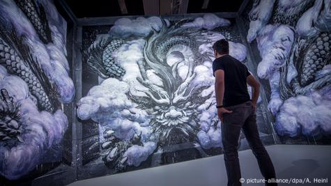 China's top 3D street artist paints in Berlin – DW – 06/30/2017