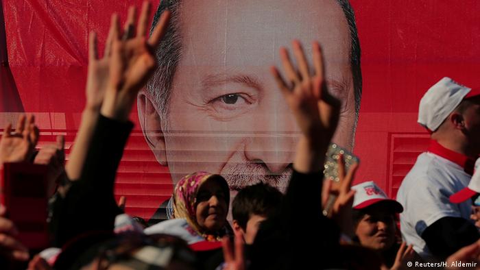 сторонники Эрдогана на митинге