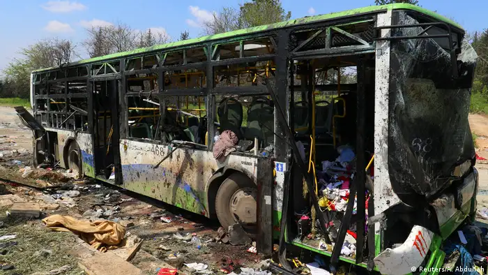 Syrien am tag nach dem Anschlag auf die Busse in Rashidin bei Aleppo (Reuters/A. Abdullah)