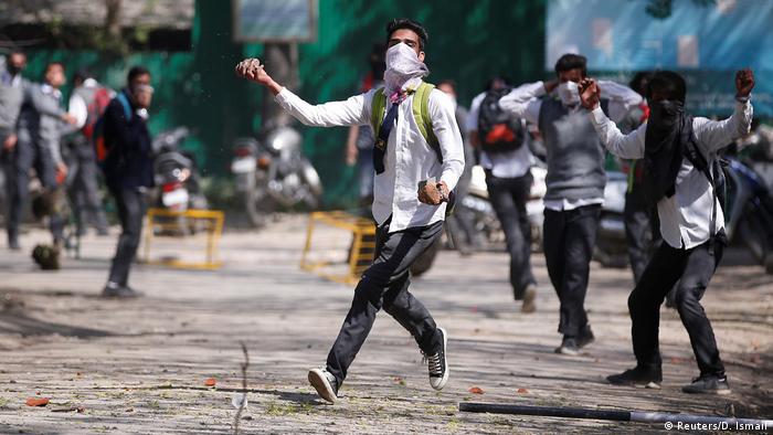 Kashmir | Ausschreitungen in Srinagar (Reuters/D. Ismail)