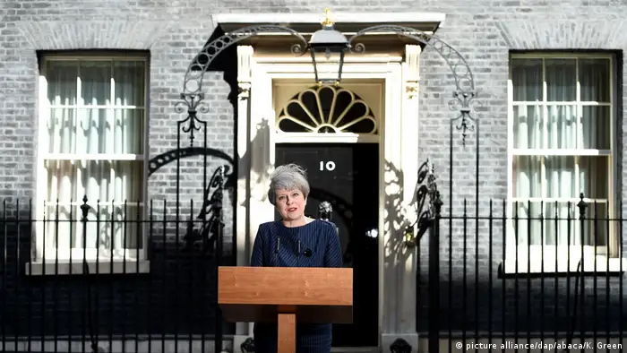 England Theresa May kündigt Neuwahlen an (picture alliance/dap/abaca/K. Green)