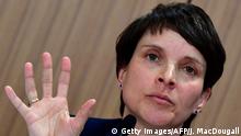 Frauke Petry, líder de la derecha populista alemana, renuncia a candidatura