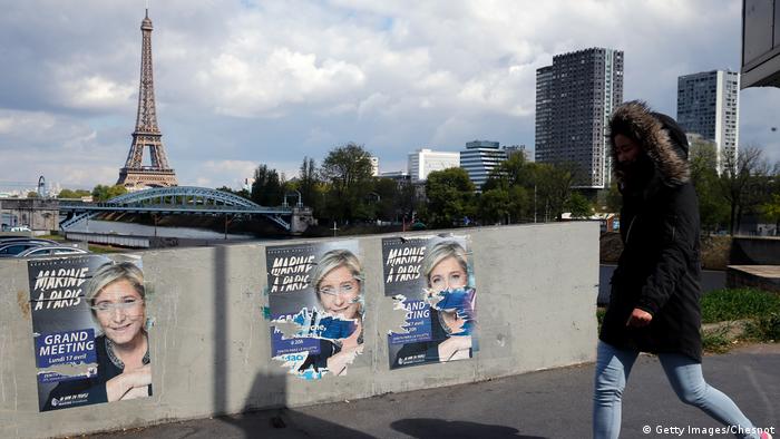 Frankreich Wahlkampf Paris | Wahlplakat Marine le Pen