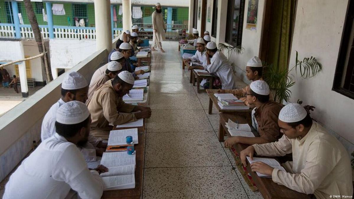 Bangladesch Islam - Szenen aus Madrasa (DW/M. Mamun)
