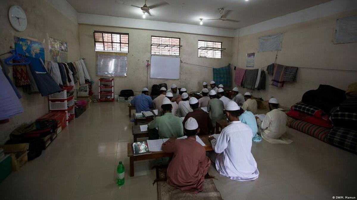Bangladesch Islam - Szenen aus Madrasa (DW/M. Mamun)