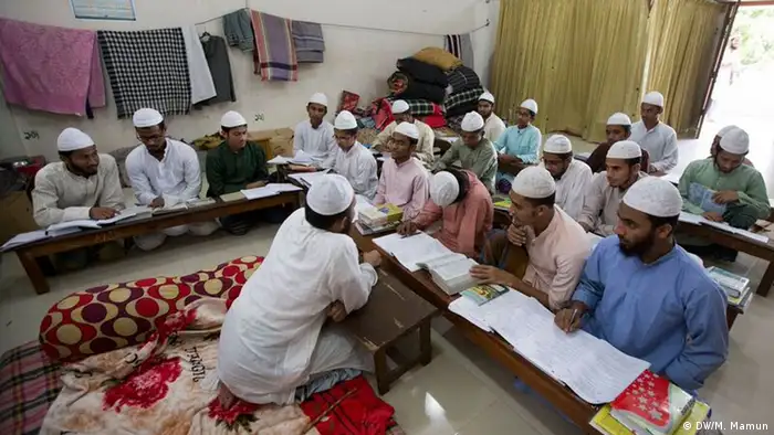 Bangladesch Islam - Szenen aus Madrasa