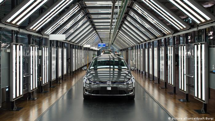 一口气拿出10亿大众要自行生产电动车电池 科技环境 Dw 14 05 19