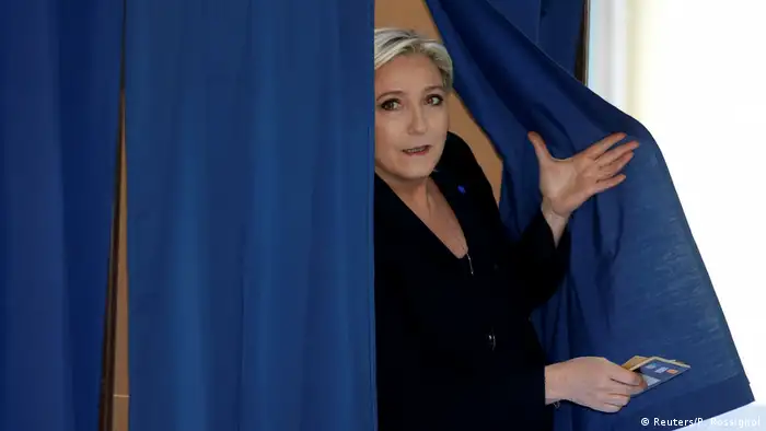 Frankreich Präsidentschaftswahl Marine Le Pen (Reuters/P. Rossignol)