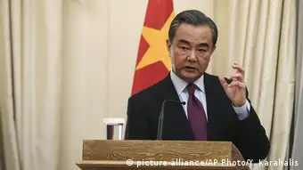 Griechenland Athen - Außenminister Wang Yi bei Pressekonferenz