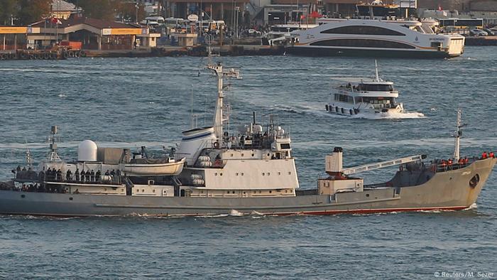 Türkei Russisches Kriegsschiff Lima auf dem Bosporus (Reuters/M. Sezer)
