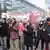 Bonn Proteste vor Bayer Hauptversammlung