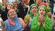 Kaschmir Muslimische Frauen während des Miraj-Ul-Alam-Festes Kaschmir Muslimische Frauen während des Miraj-Ul-Alam-Festes