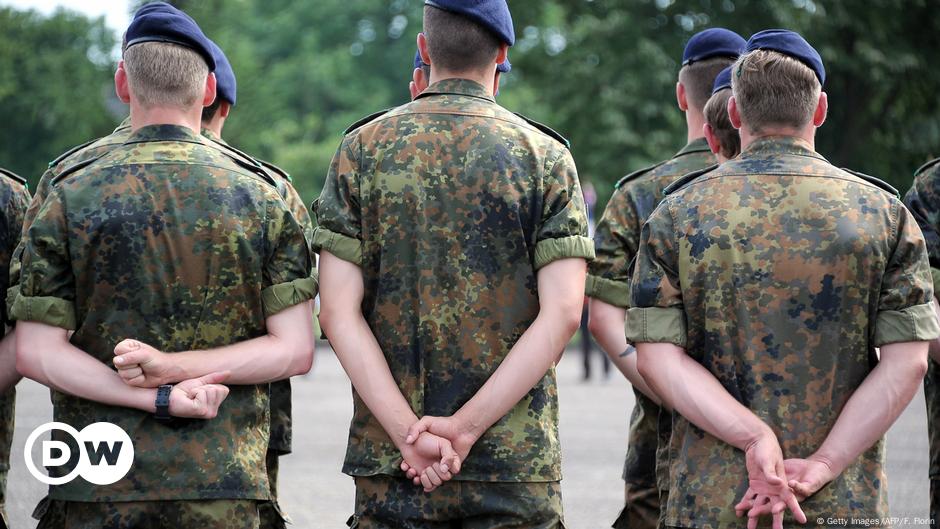 Homosexuelle Soldaten Werden Entschädigt Dw 25112020 