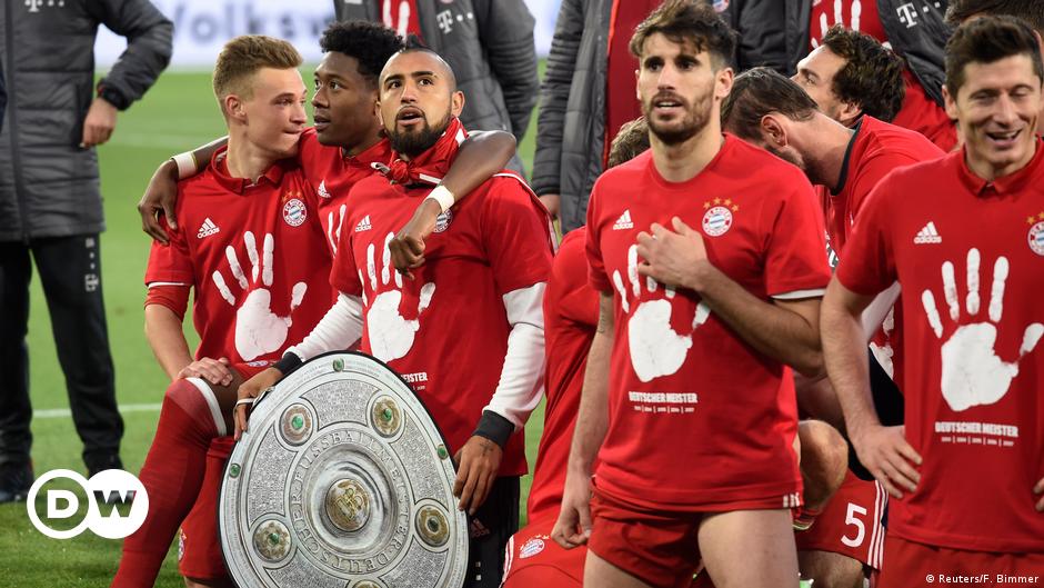Bayern Munich Seal Bundesliga Title With 6 0 Win At Wolfsburg Sports German Football And Major International Sports News Dw 29 04 17